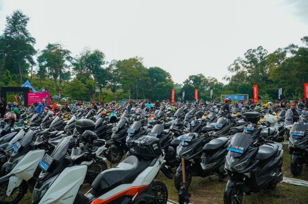 Antusiasme Pengendara Polytron FOX Electric di Jambore Nasional PEVR Sumedang