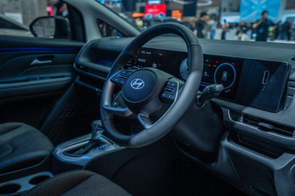 STARGAZER Cartenz: MPV Keluarga Harga 200 Jutaan, Fitur Lengkap!